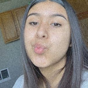 Meet your Posher, Julissa